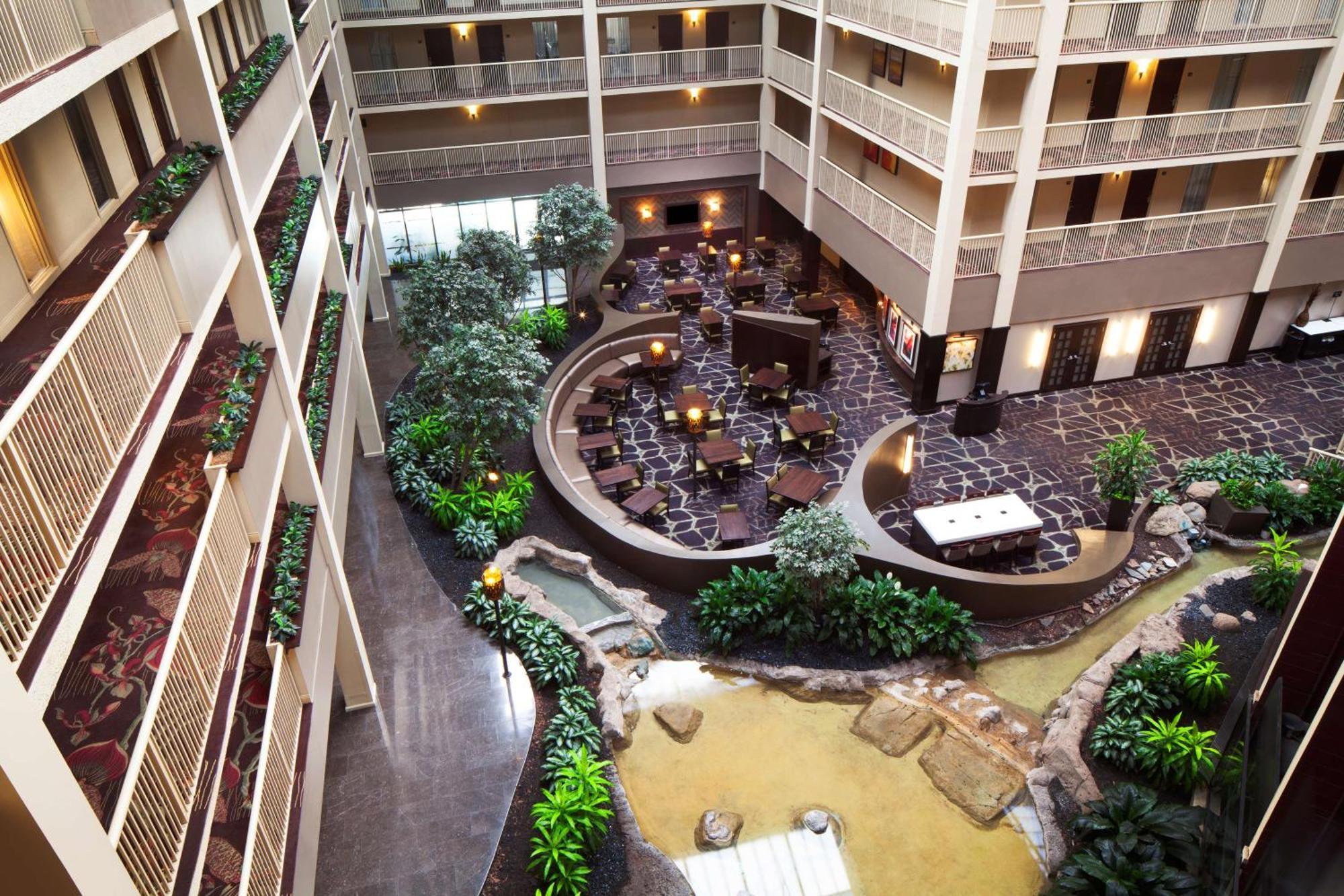 Embassy Suites By Hilton Philadelphia Airport Exterior photo