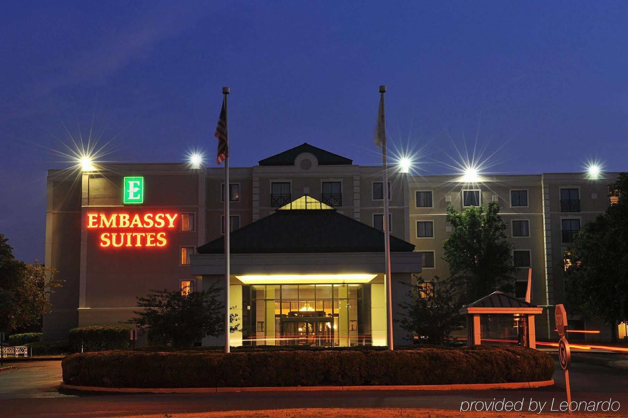 Embassy Suites By Hilton Philadelphia Airport Exterior photo